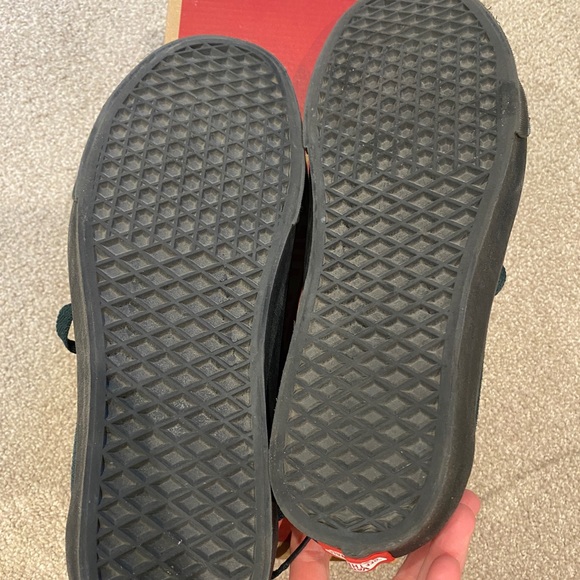 Vans Old Skool black outsole Dark Green suede Men 10.5/Women 12.0 - Picture 3 of 6